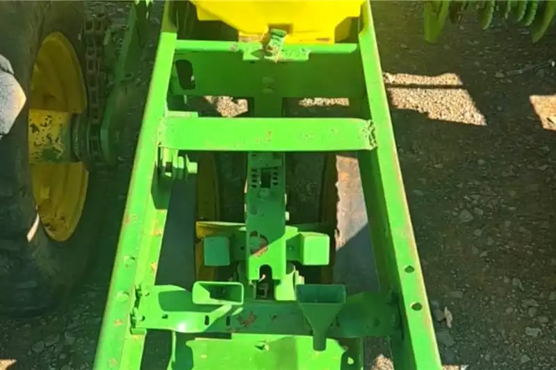 John Deere Planting and seeding equipment 91cm,4 Row John Deere 7000 Planter - Image 9