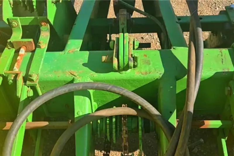 John Deere Planting and seeding equipment 91cm,4 Row John Deere 7000 Planter - Image 8